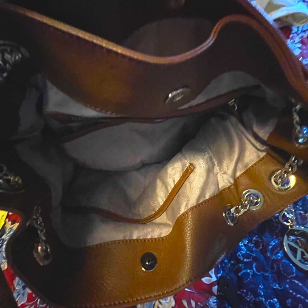 Large Michael Kors shoulder/tote bag. Camel brown, NWOT.